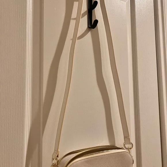 leather cross-body bag & unbranded make up bag - Picture 10 of 16